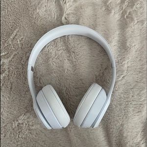 Beats Solo 3 Wireless (White)